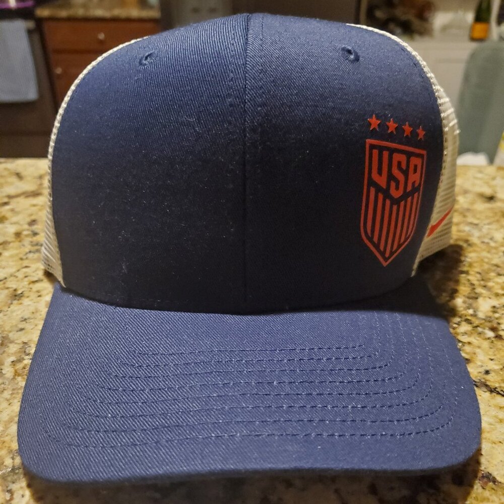 USWNT Nike Baseball Hat w/ 4 stars, trucker style from US Soccer - New with tags